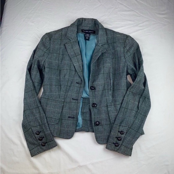 Blazer - Picture 1 of 9